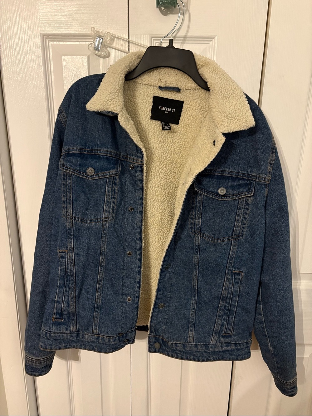 Forever 21 Men Sherpa-Lined Jacket in Cream with Dark Blue Trim
